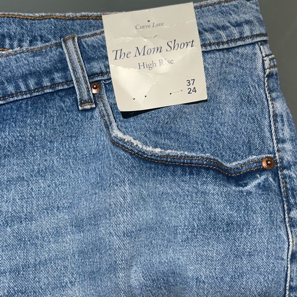 Abercrombie & Fitch Curve Love Women's The Mom Denim High Rise Short Size 37/24 - Picture 2 of 6
